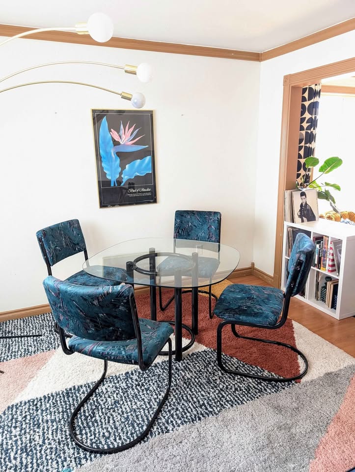 Teal Velvet Postmodern Dining Table Set w/ 4 Cantilevered Chairs