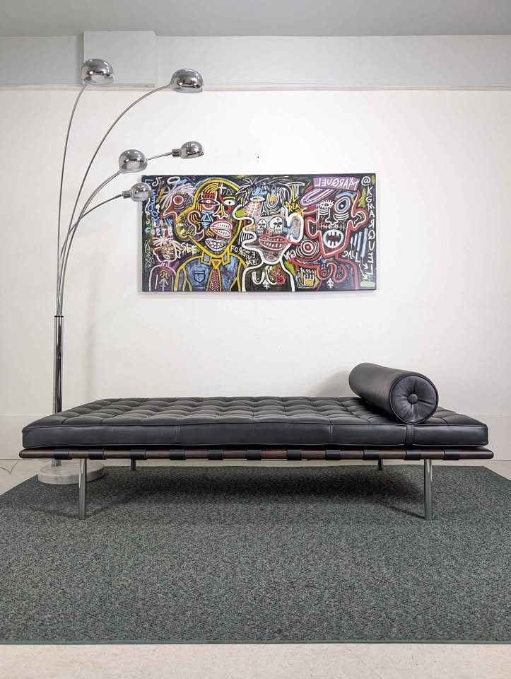 New Top Grain Italian Leather Barcelona Daybed Replica