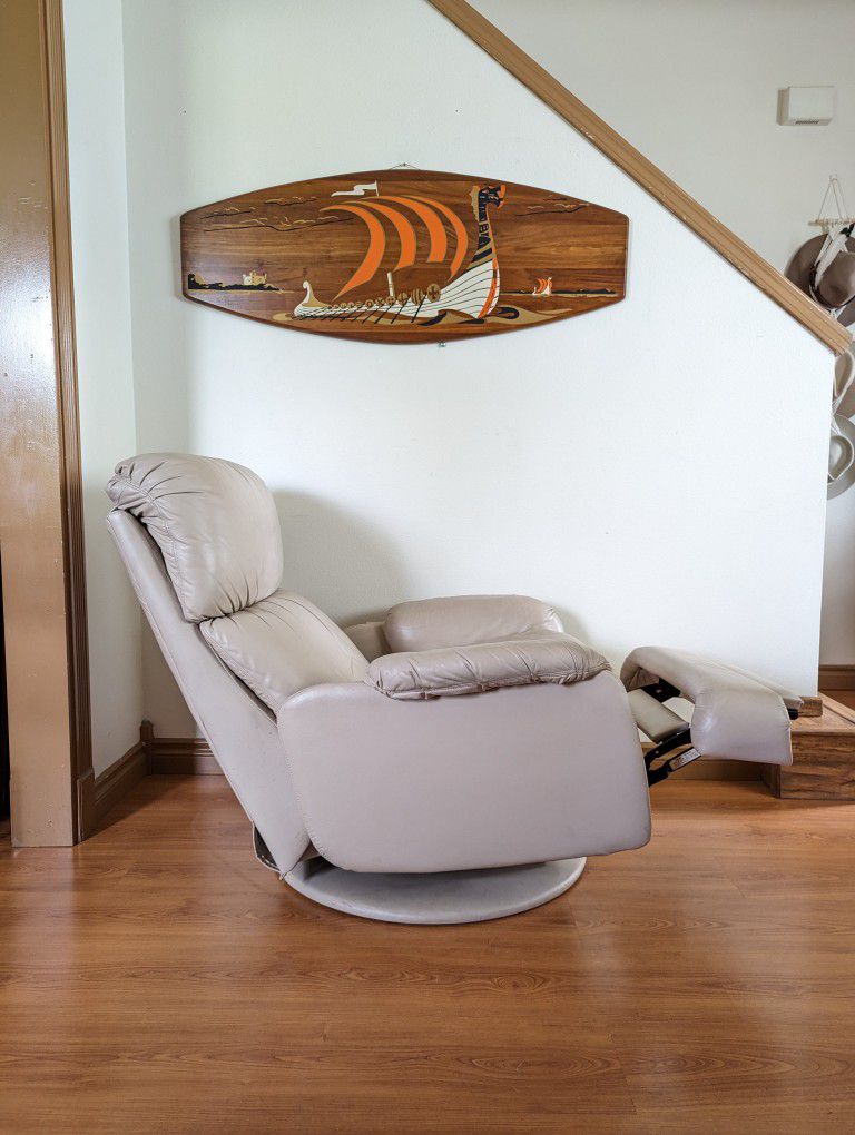 Modern Swivel, Rocker, Leather Lounge Chair Recliner by Barcalounger