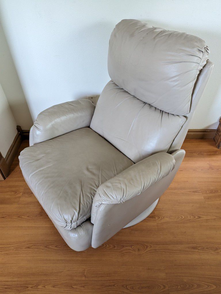 Modern Swivel, Rocker, Leather Lounge Chair Recliner by Barcalounger