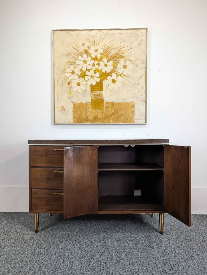 Mid Century Modern Walnut Credenza Buffet