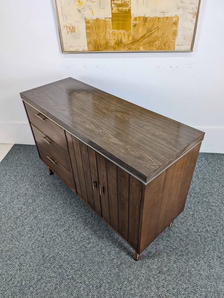 Mid Century Modern Walnut Credenza Buffet