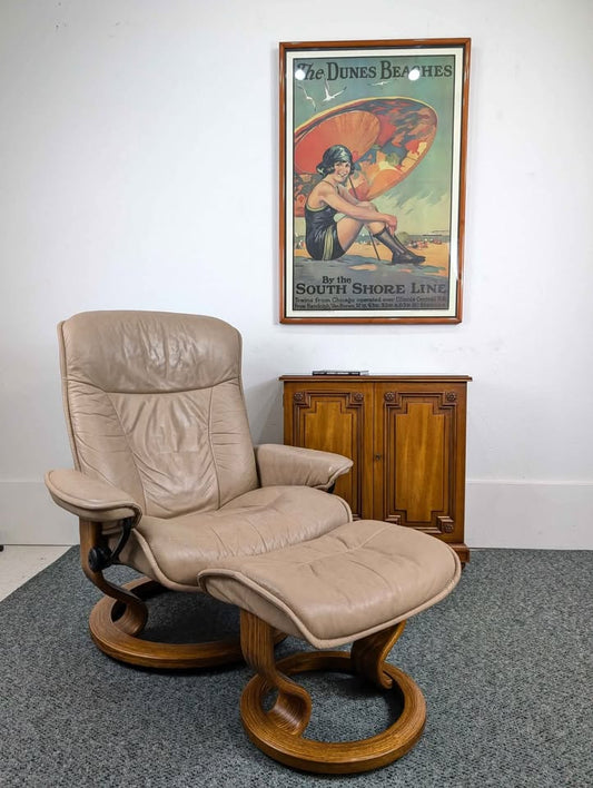 Ekornes Stressless Tan Leather Lounge Chair Recliner & Ottoman