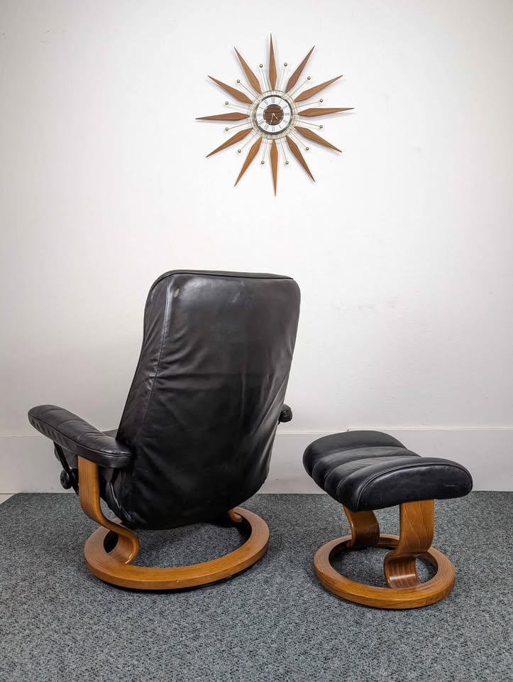 Ekornes Stressless Black Leather Lounge Chair Recliner & Ottoman