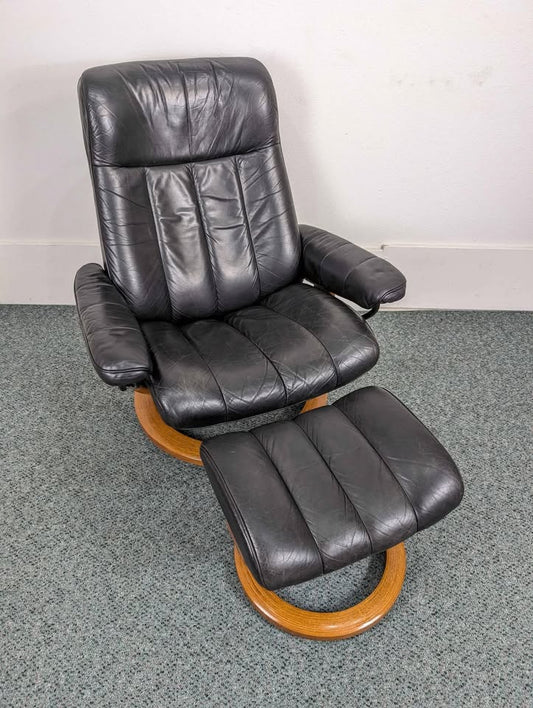 Ekornes Stressless Black Leather Lounge Chair Recliner & Ottoman