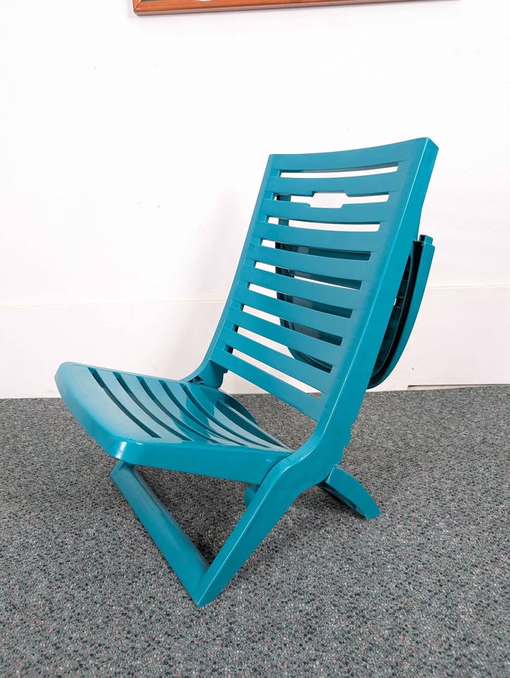 "The Loafer" Rad Vintage Teal Folding Beach / Camping Chair by Gordon Kelly
