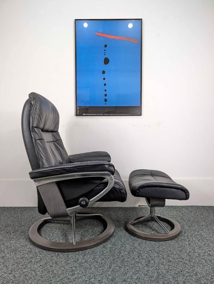 Ekornes Stressless Black Leather Lounge Chair Recliner & Ottoman