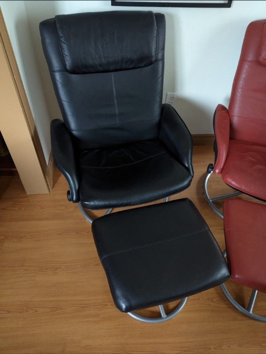 Pair of Vintage Ekornes Stressless Style Black & Red Leather Lounge Chair Recliners by IKEA