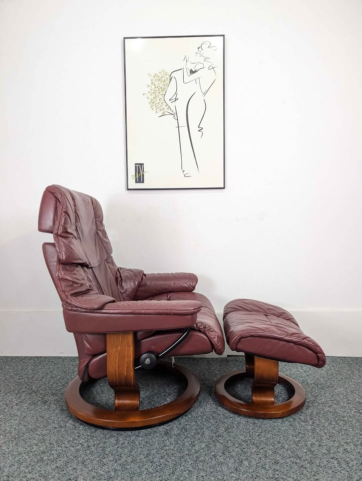Ekornes Stressless Large Leather Lounge Chair Recliner & Ottoman