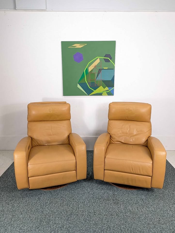 Beautiful Pair of Powered Leather Recliners by American Leather