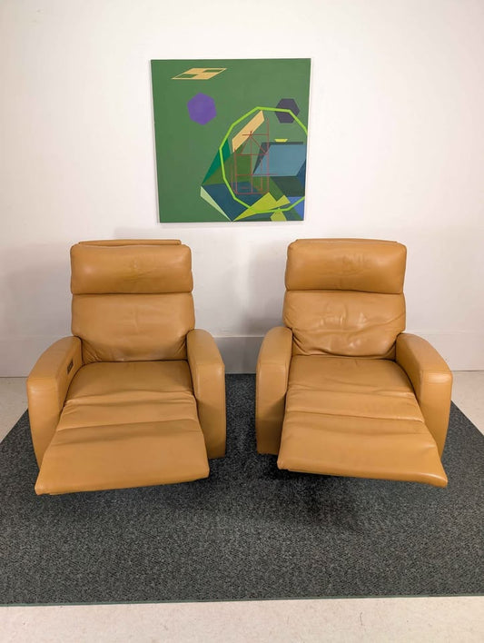 Beautiful Pair of Powered Leather Recliners by American Leather