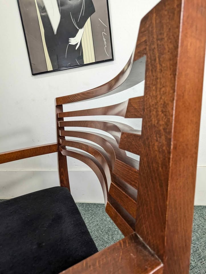 Gorgeous Pair of Ricchio Dining Chairs by Knoll