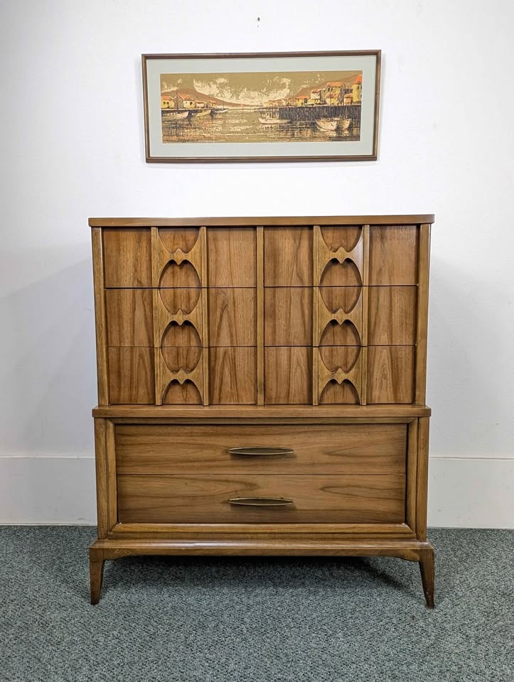 Mid Century Modern Vintage 8 Drawer Walnut Highboy