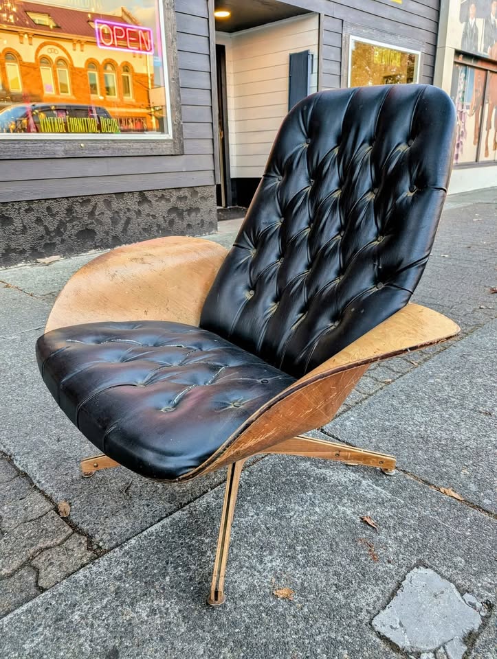 Iconic MCM Mr. Chair by George Mulhauser for Plycraft