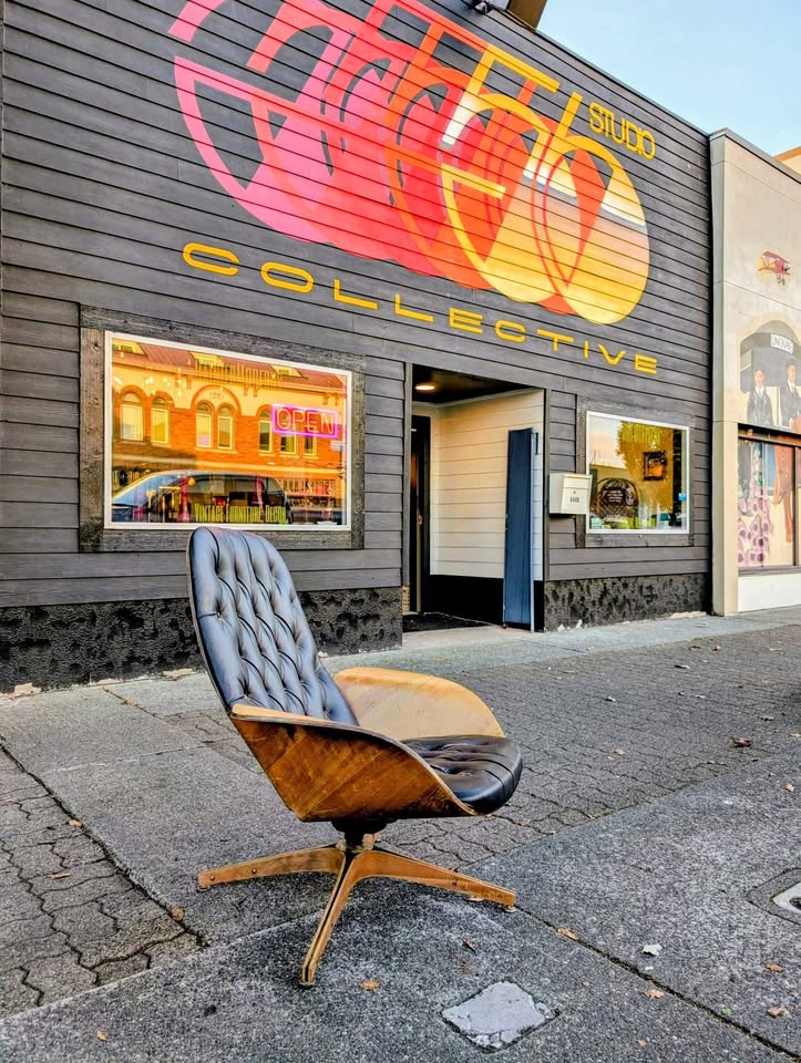 Iconic MCM Mr. Chair by George Mulhauser for Plycraft