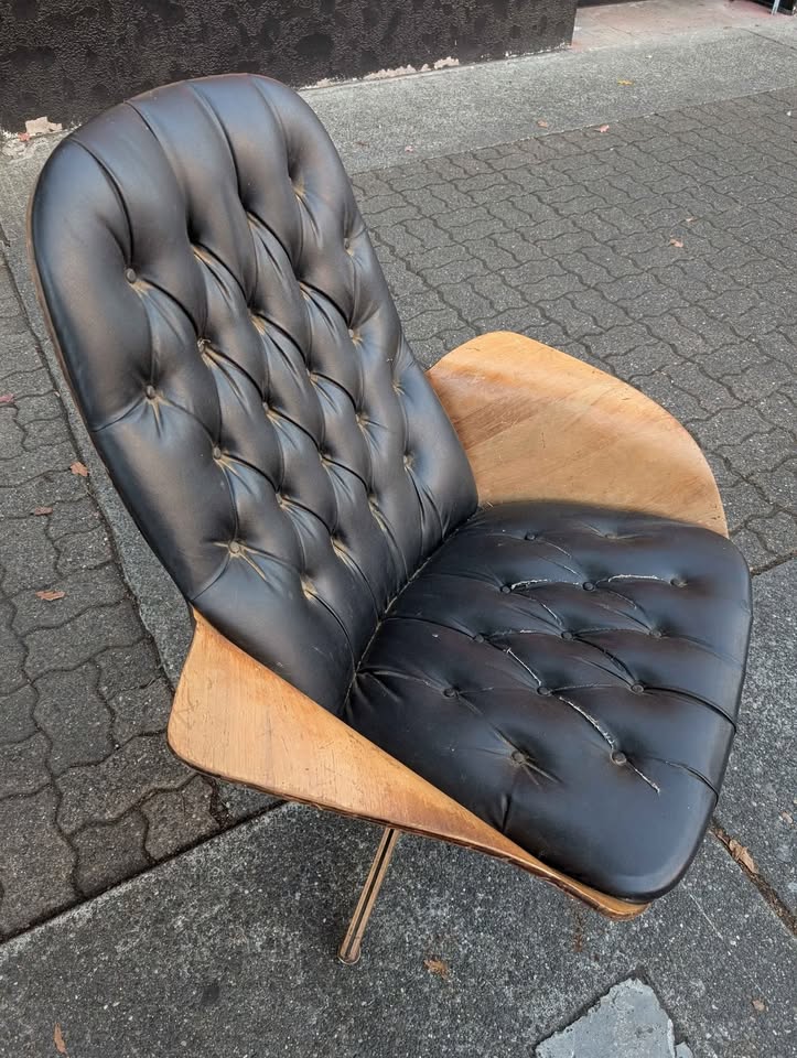 Iconic MCM Mr. Chair by George Mulhauser for Plycraft