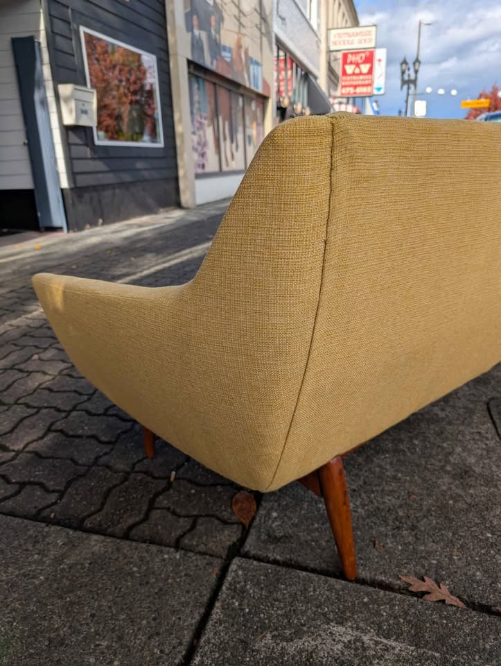 Gorgeous Scandinavian Sofa by Gerhard Berg for Lk Hjelle