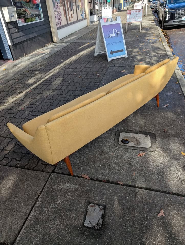 Gorgeous Scandinavian Sofa by Gerhard Berg for Lk Hjelle