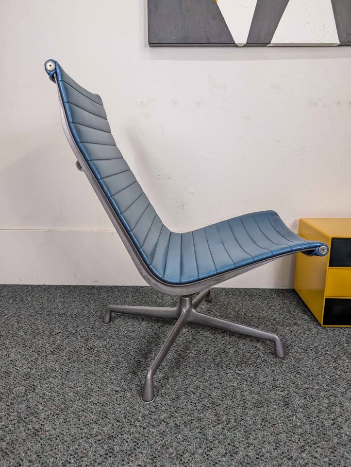 MCM Vintage Blue Herman Miller Aluminum Group Swivel Chair