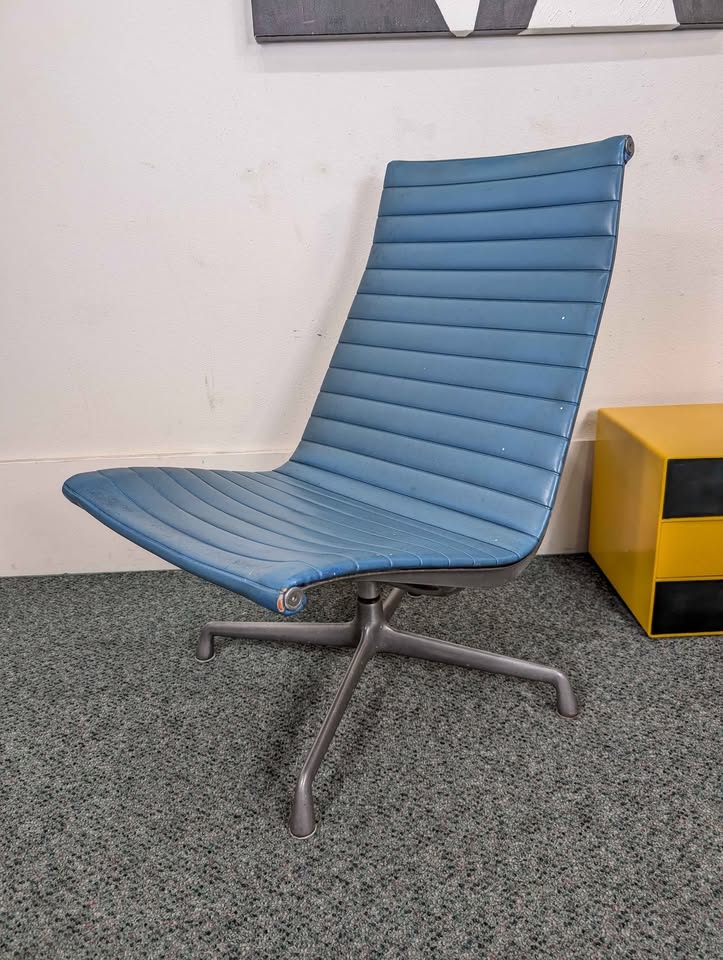 MCM Vintage Blue Herman Miller Aluminum Group Swivel Chair