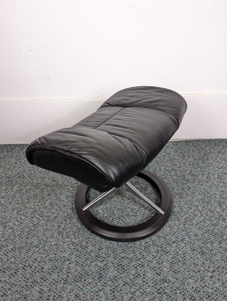 Ekornes Stressless Black Leather Signature Base Lounge Chair Ottoman