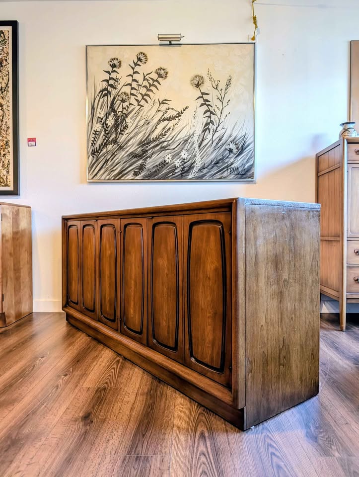 Large MCM Vintage Emphasis Collection Walnut Credenza by Broyhill