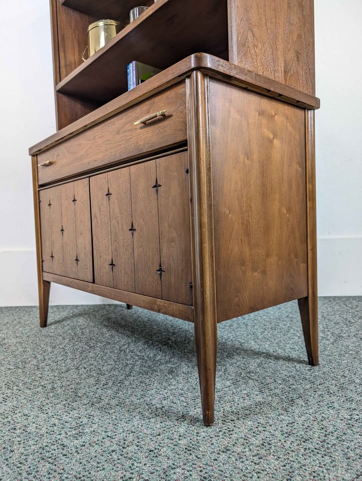 MCM Vintage Broyhill Saga Petite China Hutch Buffet