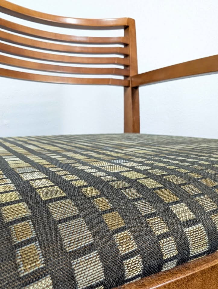 Vintage Pair of Postmodern Ricchio Chairs by Knoll