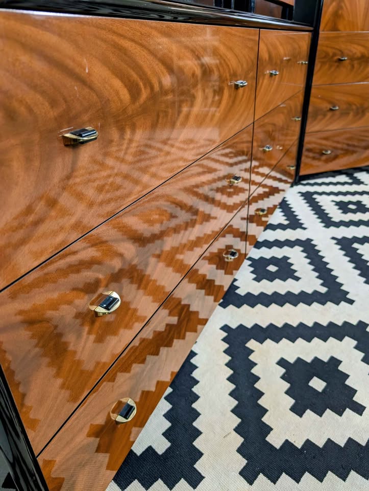 Lacquered Vintage Italian Art Deco 6 Piece King Bedroom Set