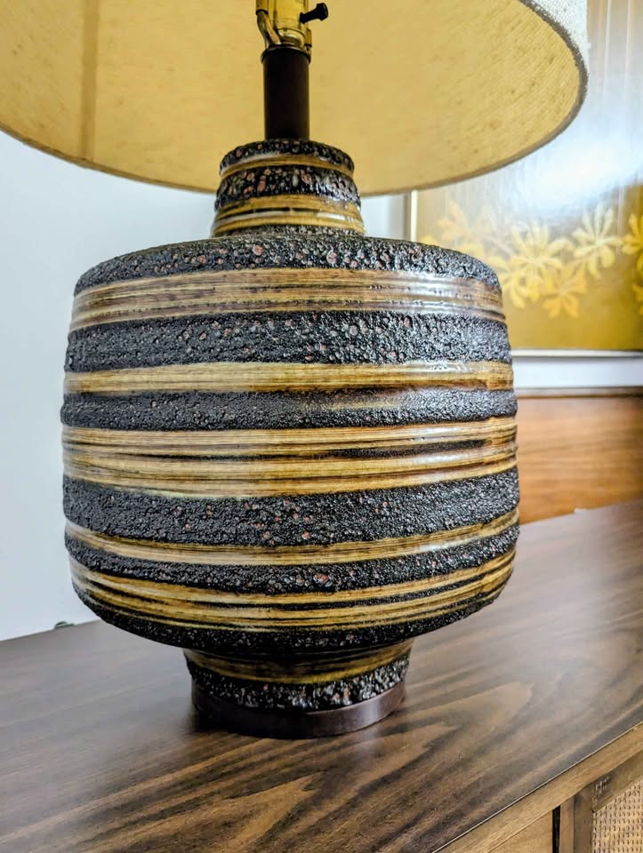 Beautiful Large MCM Vintage Pottery Table Lamp