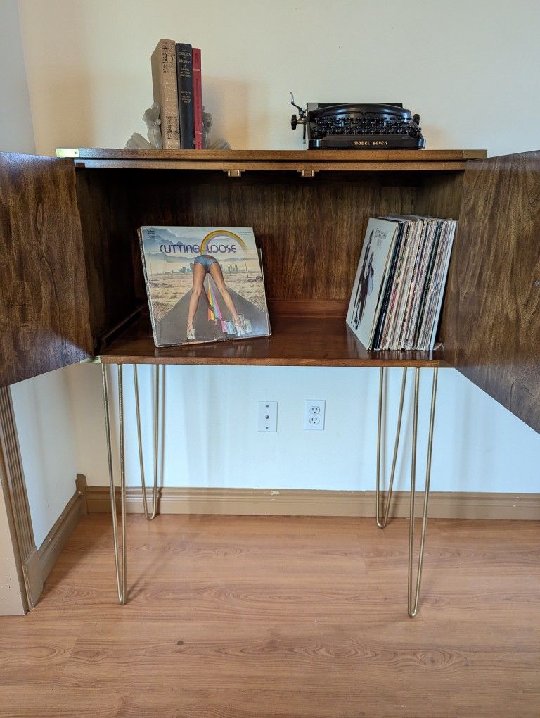 Mid Century Hollywood Regency / Campaign Bar & Record Cabinet by Thomasville