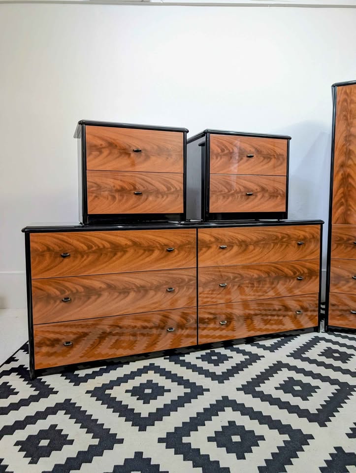 Lacquered Vintage Italian Art Deco 6 Piece King Bedroom Set
