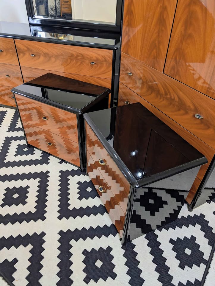 Lacquered Vintage Italian Art Deco 6 Piece King Bedroom Set