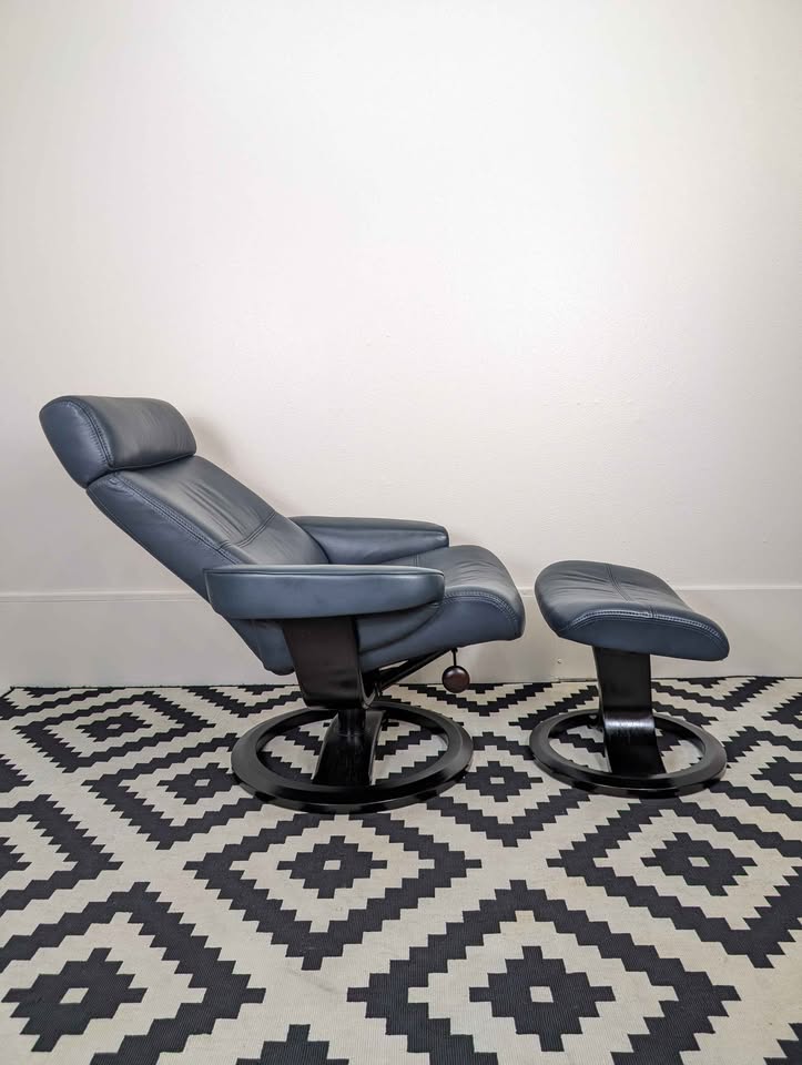 Scandinavian Oslo Collection Blue Leather Recliner by Nordic Home