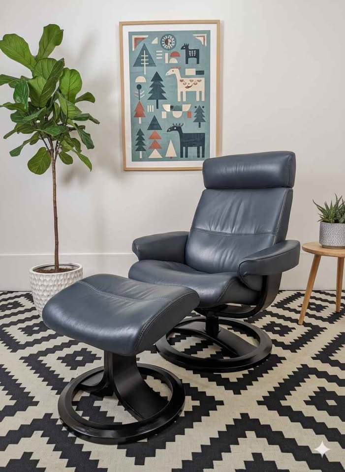 Scandinavian Oslo Collection Blue Leather Recliner by Nordic Home