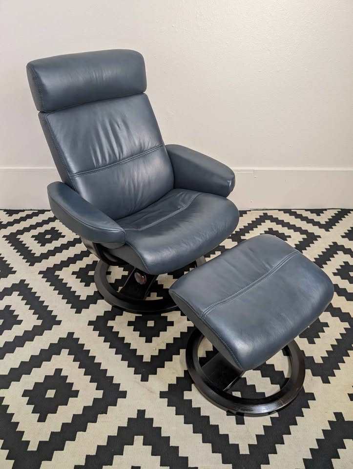 Scandinavian Oslo Collection Blue Leather Recliner by Nordic Home