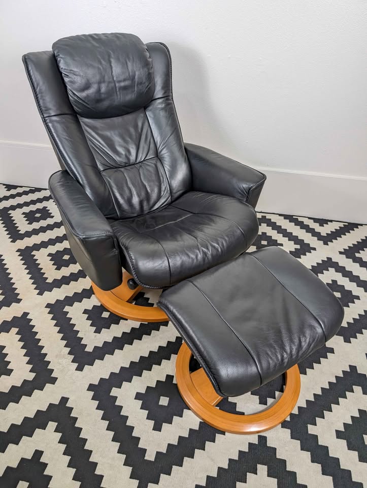 Black Leather Lounge Chair Recliner by IMG / An Ekornes Stressless Company