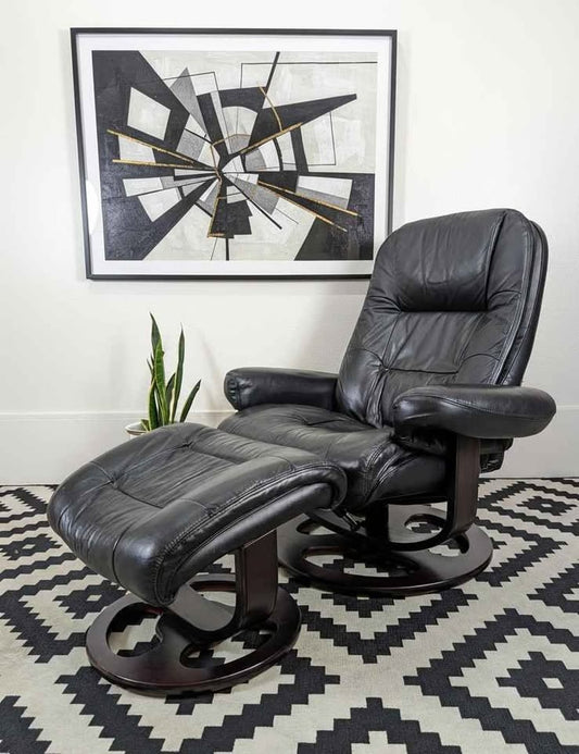 Scandinavian Style Leather Lounge Chair Recliner by Lane