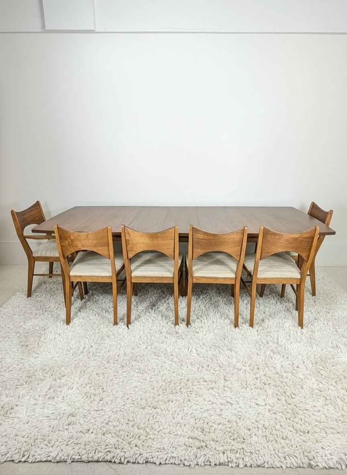 MCM Saga Collection Dining Table Set by Broyhill