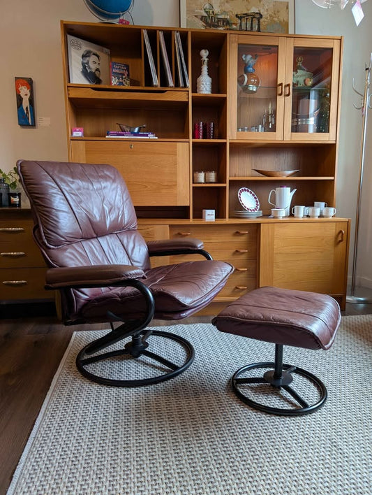 Large Brown Leather Stressless Style Lounge Chair Recliner by Palliser