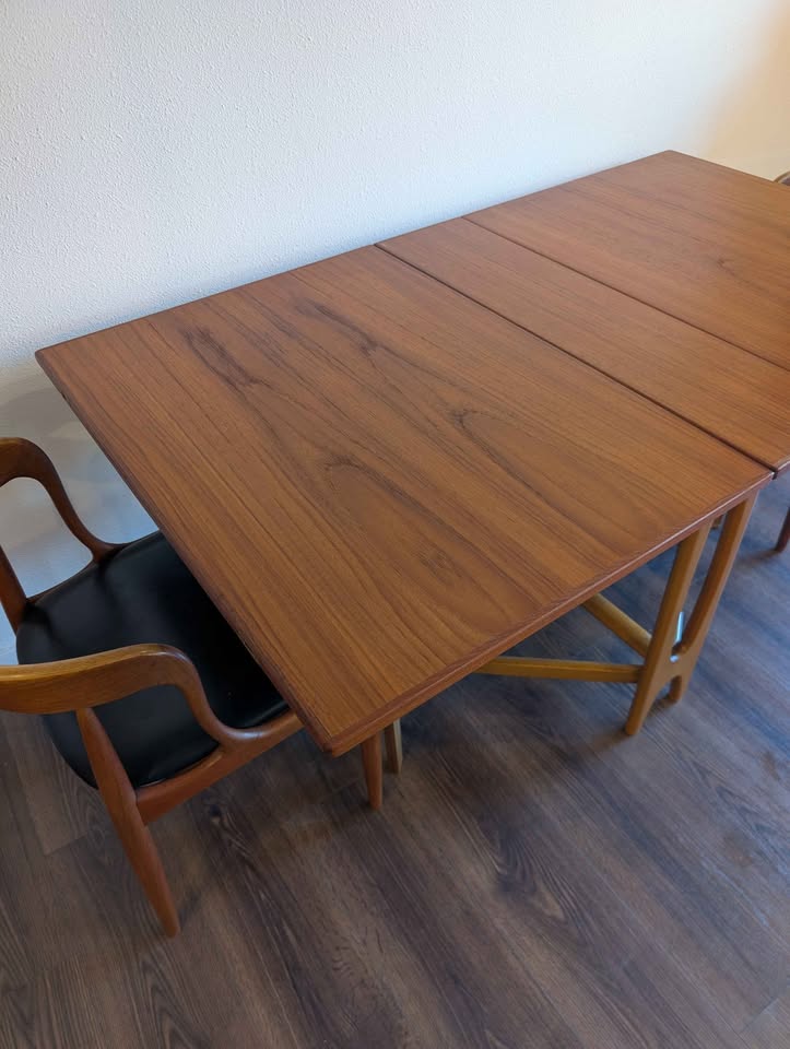 MCM Scandinavian Teak Drop-Leaf Dining Table by Bendt Winge