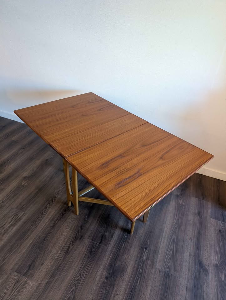MCM Scandinavian Teak Drop-Leaf Dining Table by Bendt Winge