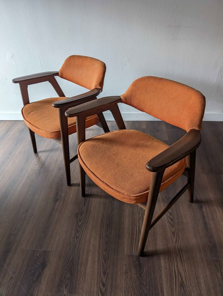 Pair of MCM Scandinavian Style Paoli Lounge Chairs