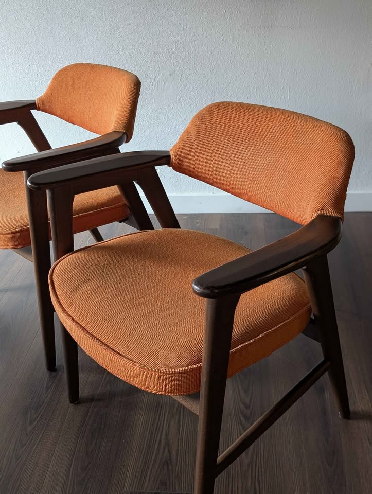 Pair of MCM Scandinavian Style Paoli Lounge Chairs