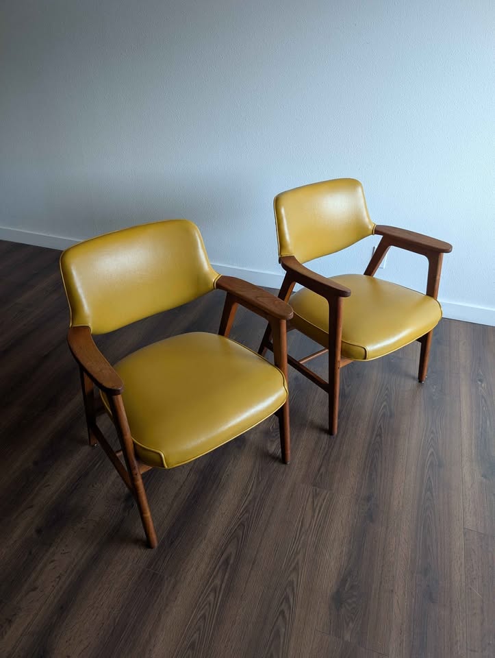 Pair of MCM Yellow Gunlocke Chairs