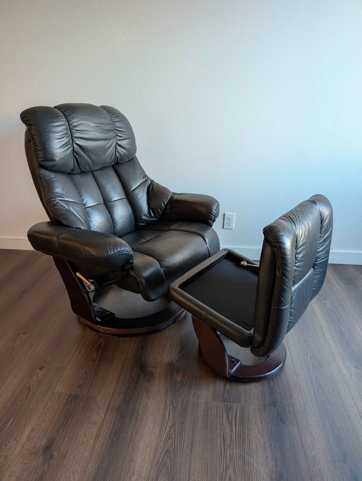 Black Leather Benchmaster Recliner & Ottoman