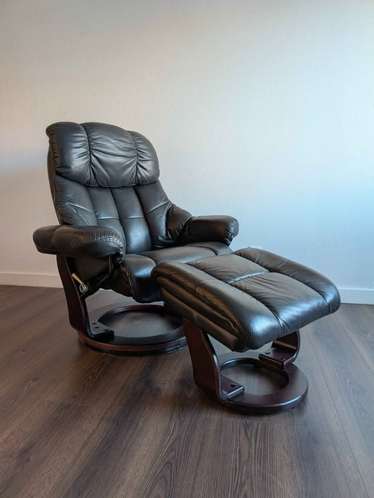 Black Leather Benchmaster Recliner & Ottoman