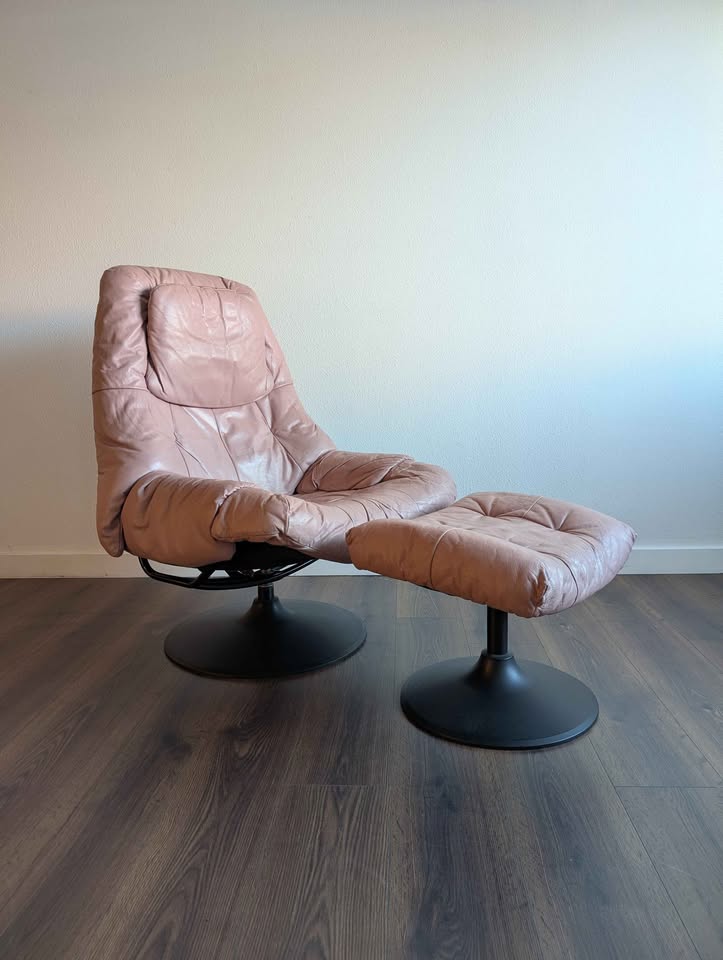 Vintage Mauve Leather Ekornes Stressless Recliner & Ottoman