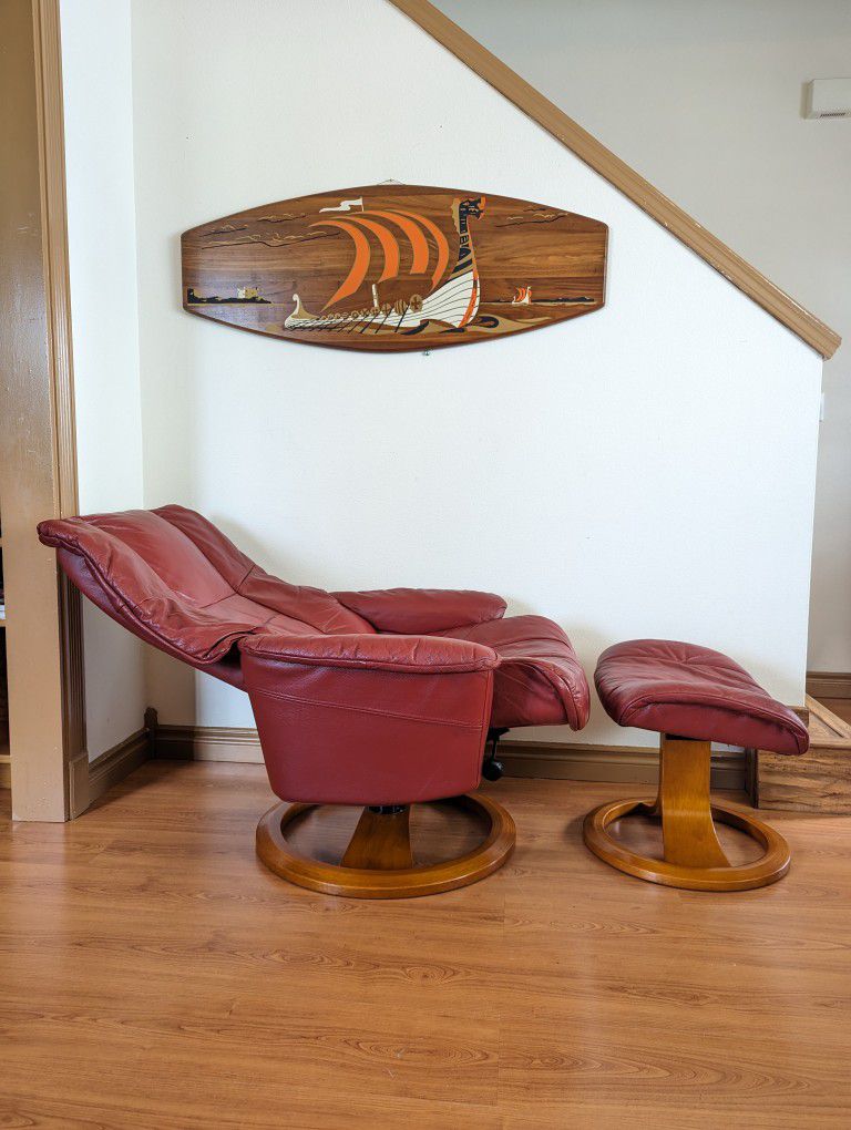 Large Ekornes Stressless Style Leather & Teak Lounge Chair Recliner & Ottoman by IMG of Norway