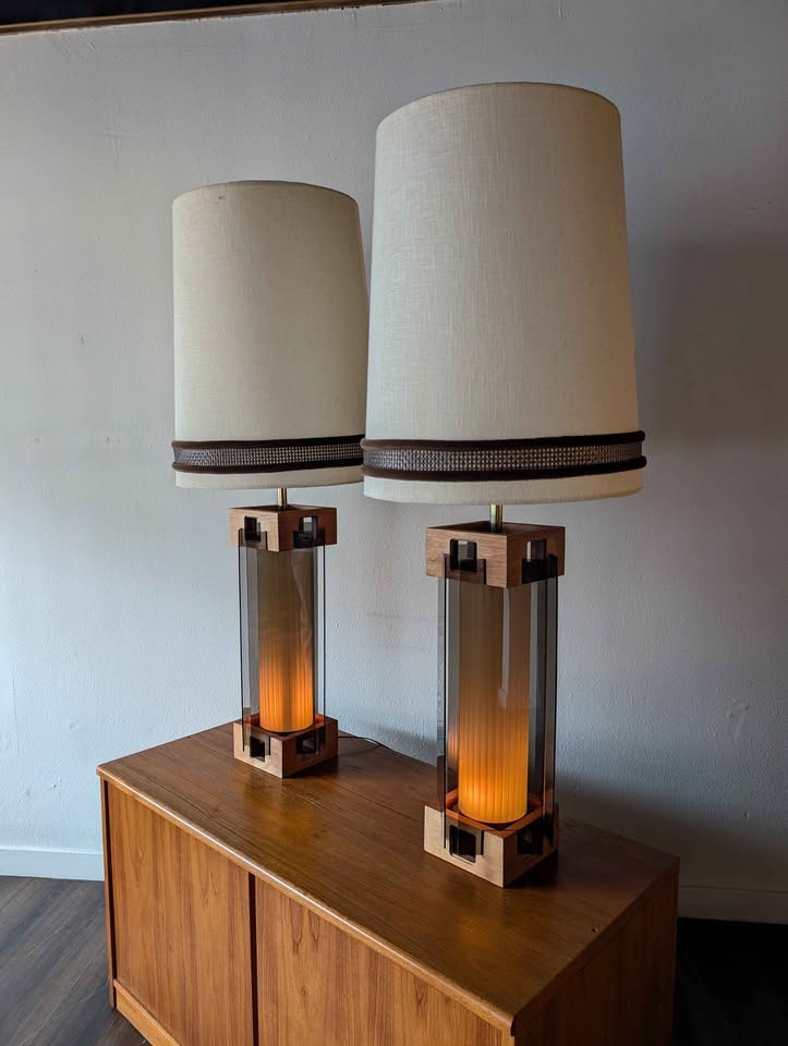 Pair of MCM Lucite & Walnut Lamps by Nova of California